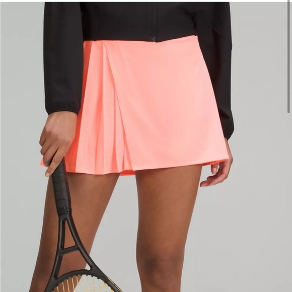 Lululemon Asymmetrical Pleated Tennis Skirt - Picture 2 of 4